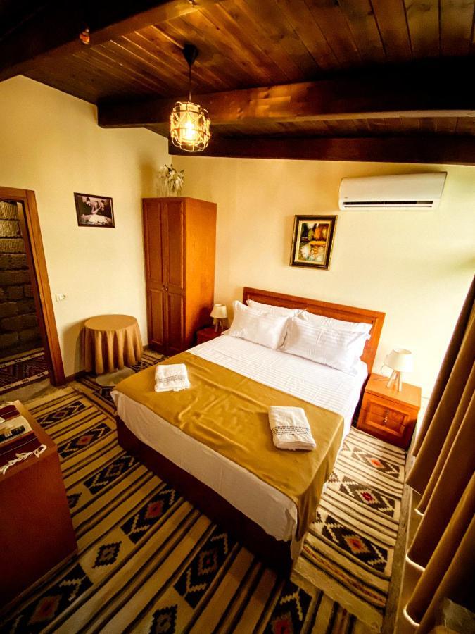 Hotel Iliria Canaj Exterior photo