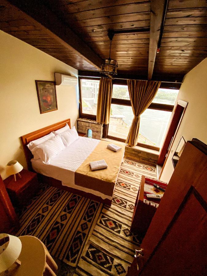 Hotel Iliria Canaj Exterior photo